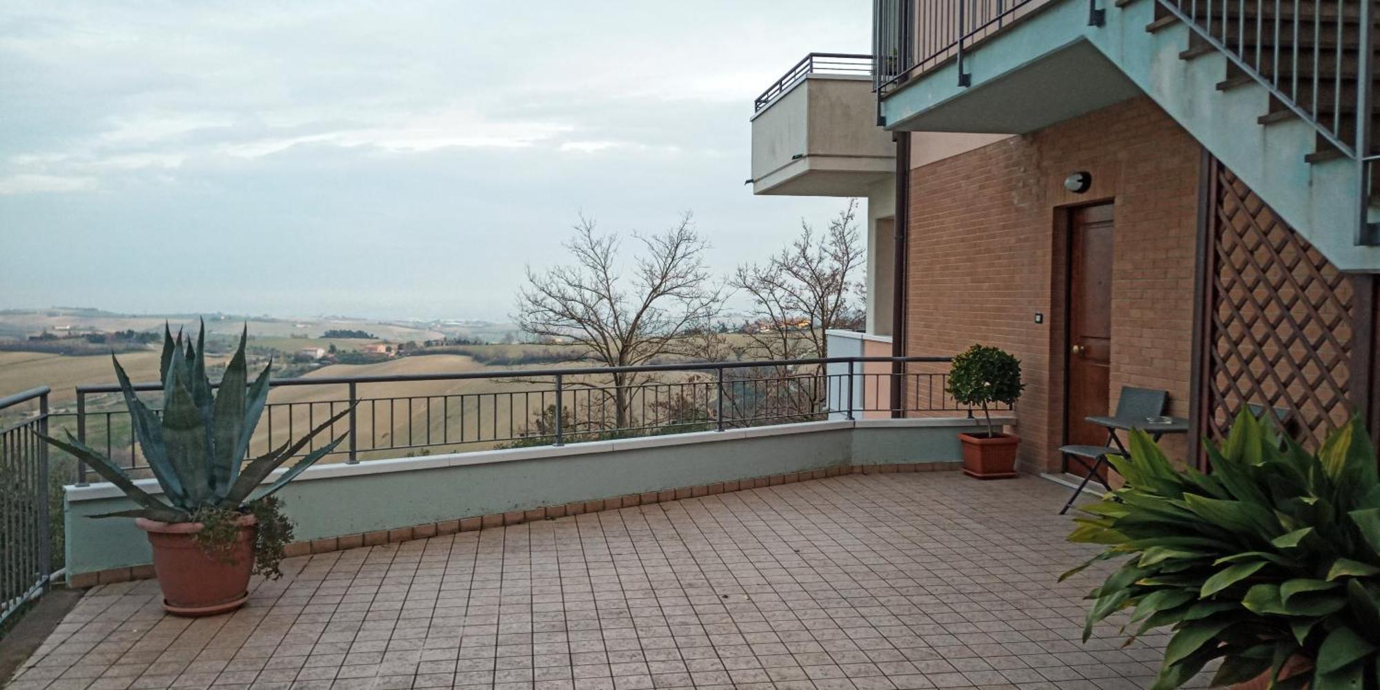 Mombaroccio Appartamento Che Vista! Affittacamere מראה חיצוני תמונה